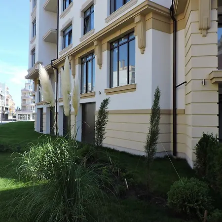 Apartment Aivazovsky Park